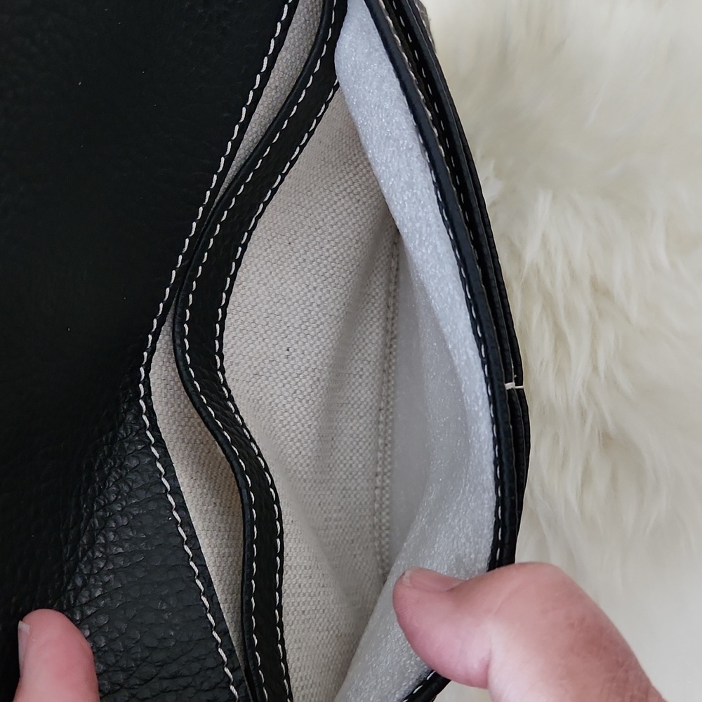 Gorgeous NWT Dooney & Bourke Black Pebbled Leather Envelope Clutch Wallet ๐ค๐๐ - Picture 9 of 13